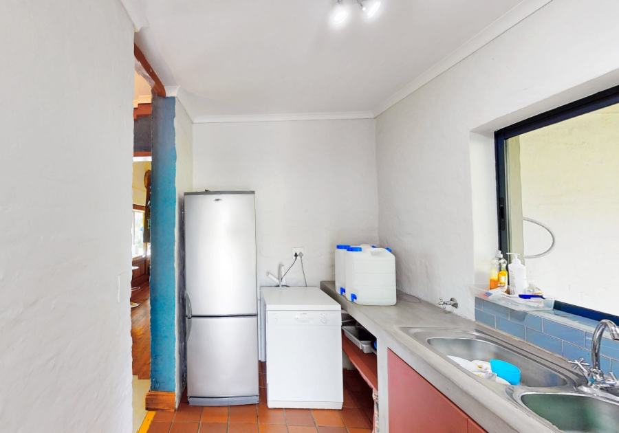 To Let 5 Bedroom Property for Rent in Rheenendal Western Cape